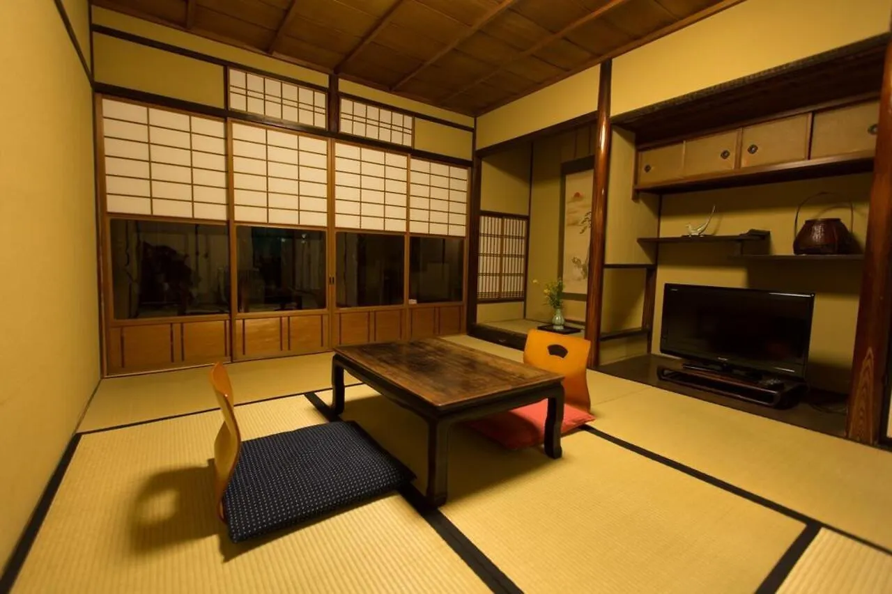 Itsutsuji-an Machiya Inn Kyoto 0*,
