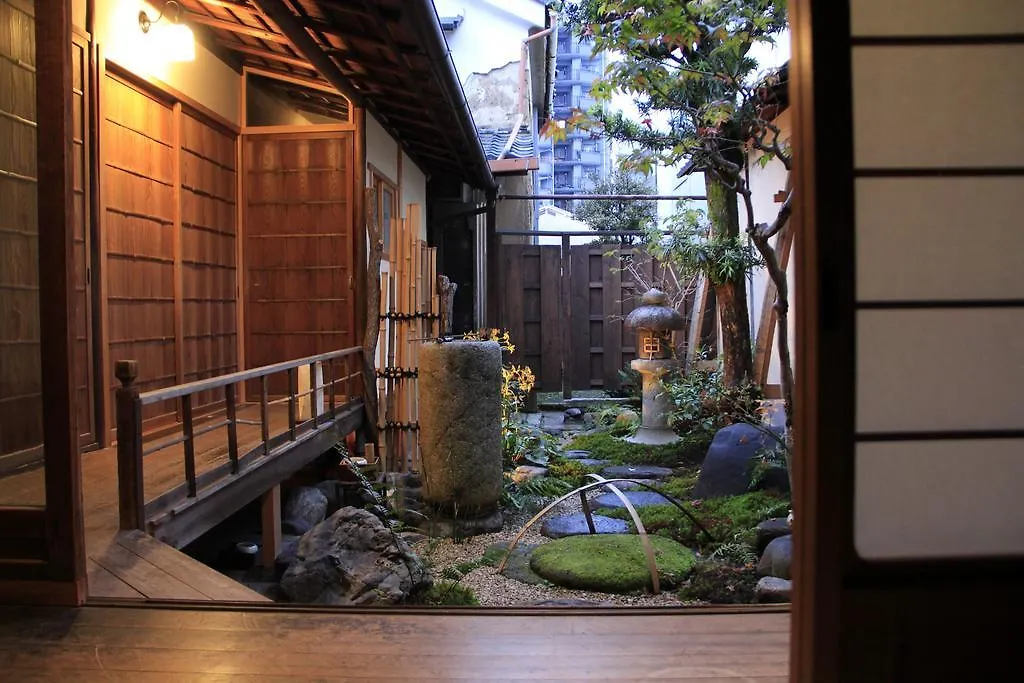 Itsutsuji-an Machiya Inn Kyoto Japan