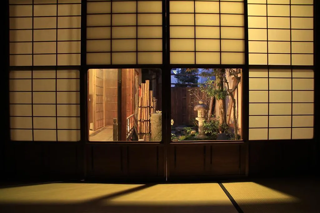 Itsutsuji-an Machiya Inn Kyoto